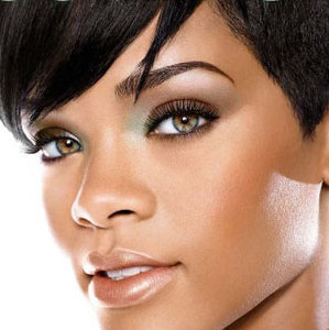 Rihanna's Cosmetic Application
